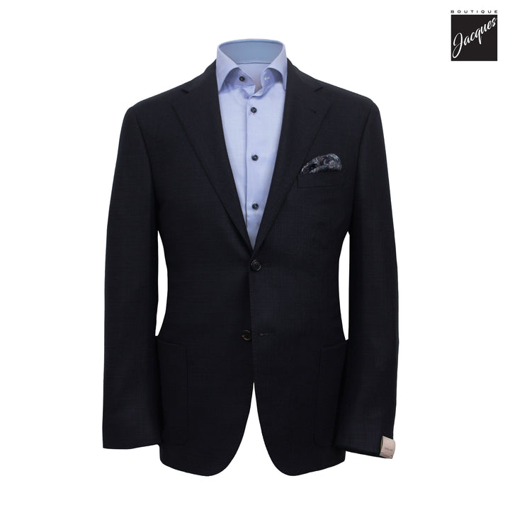 What to Wear to a Business Dinner: A Montreal Guide