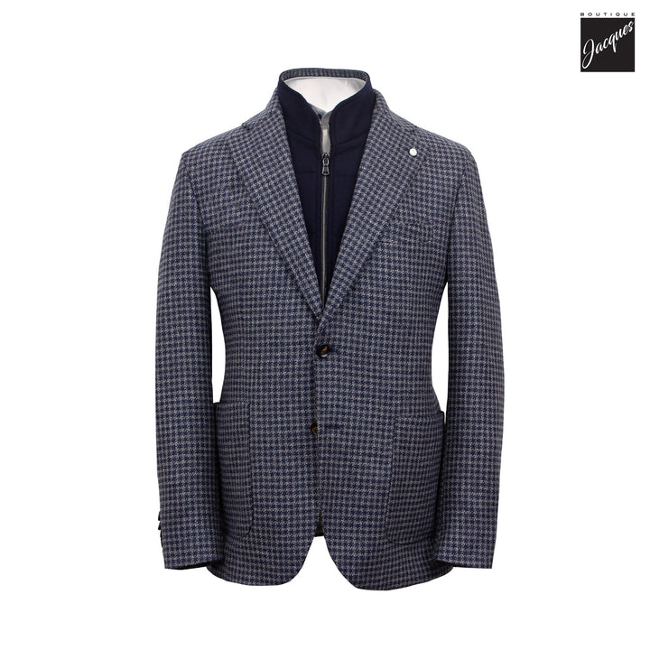 Italian Tailoring in Montreal: Two Houses from One Small City