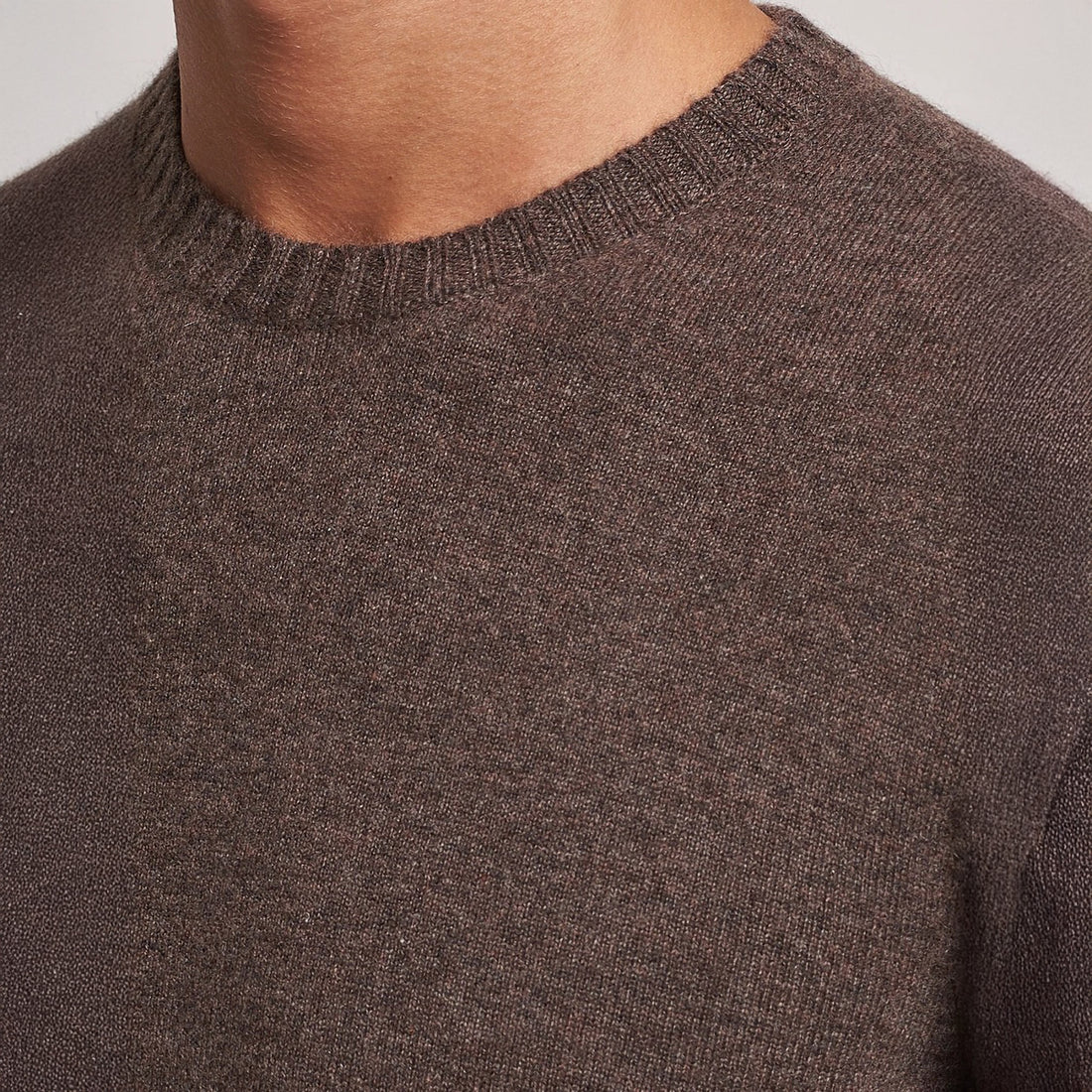 Chocolate Brown Cashmere Knit Crew Neck Sweater - Stenströms