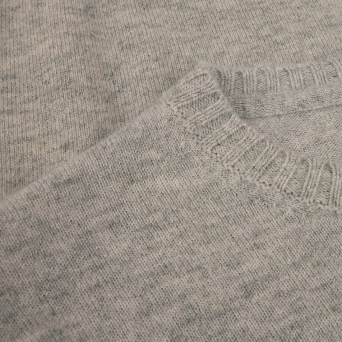 Light Gray Cashmere Knit Crew Neck Sweater - Stenströms