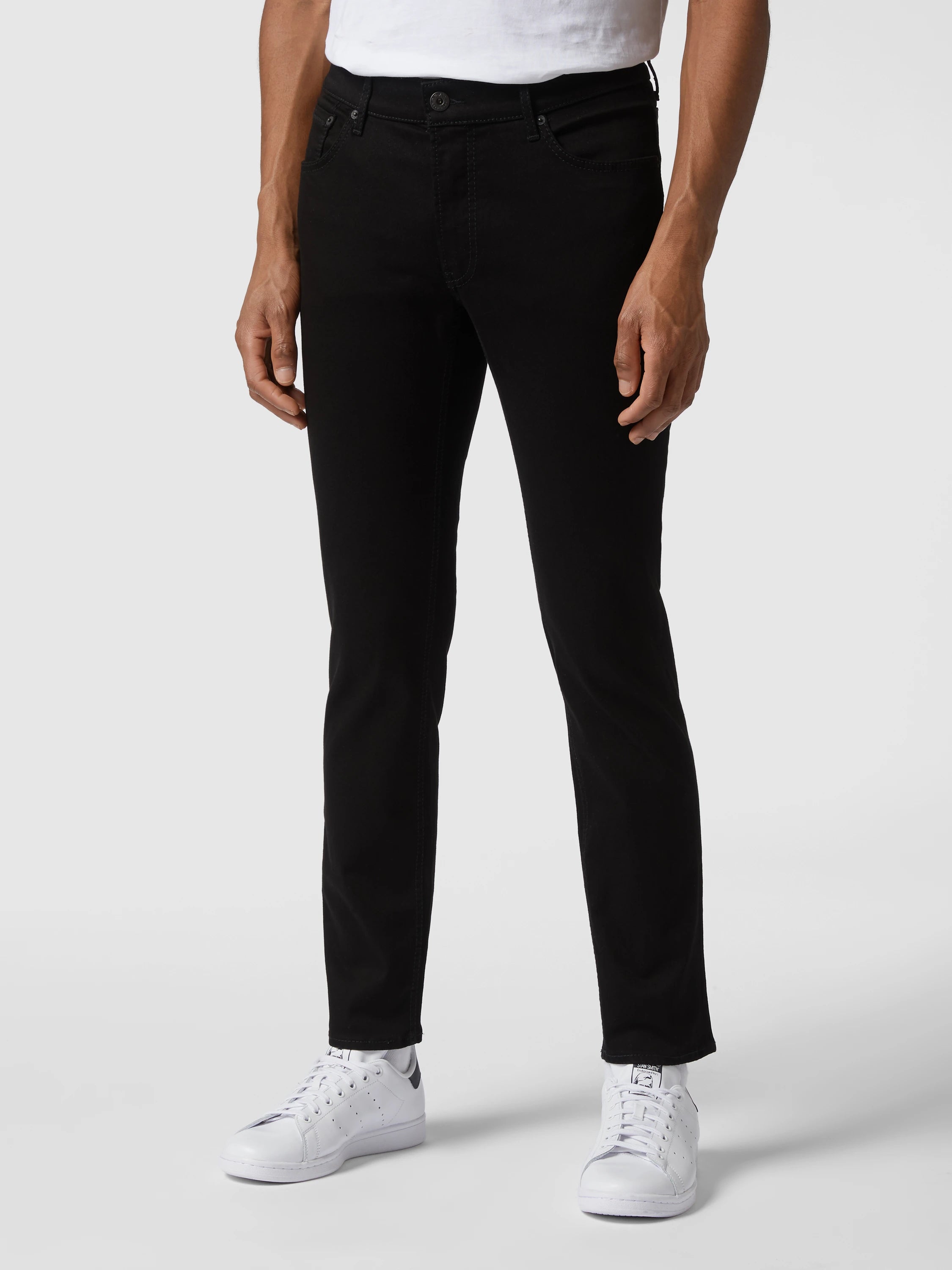 Black Chuck Hi-FLEX Jeans - Brax - Boutique Jacques International