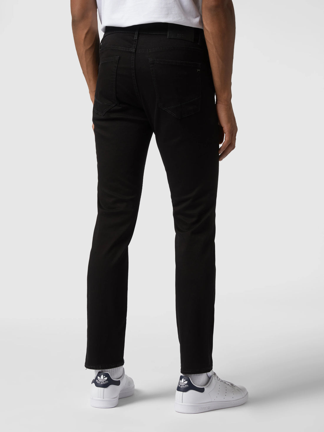 Black Chuck Hi-FLEX Jeans - Brax - Boutique Jacques International