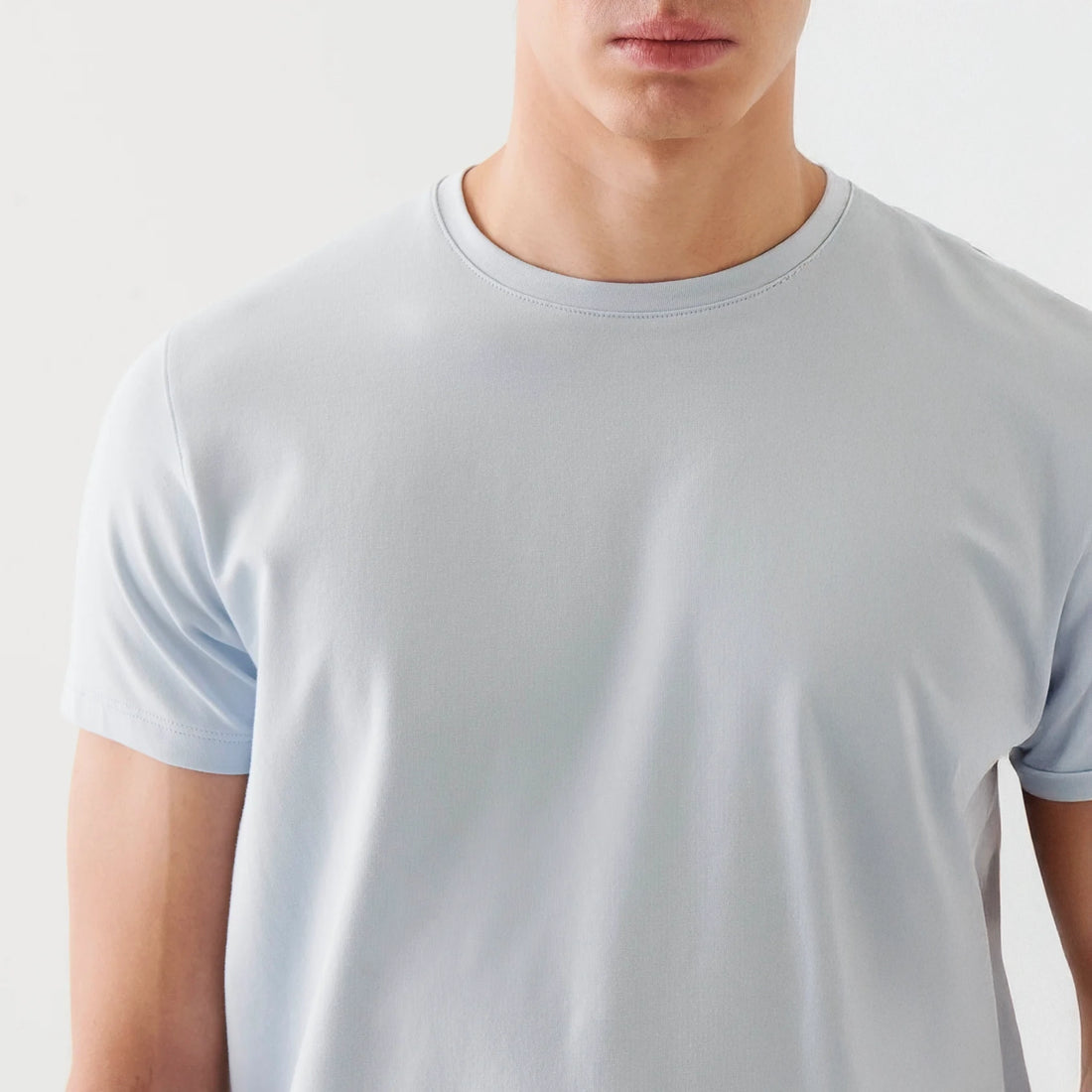 Blue Ice Pima Cotton Stretch Iconic T-Shirt - Patrick Assaraf - Boutique Jacques International