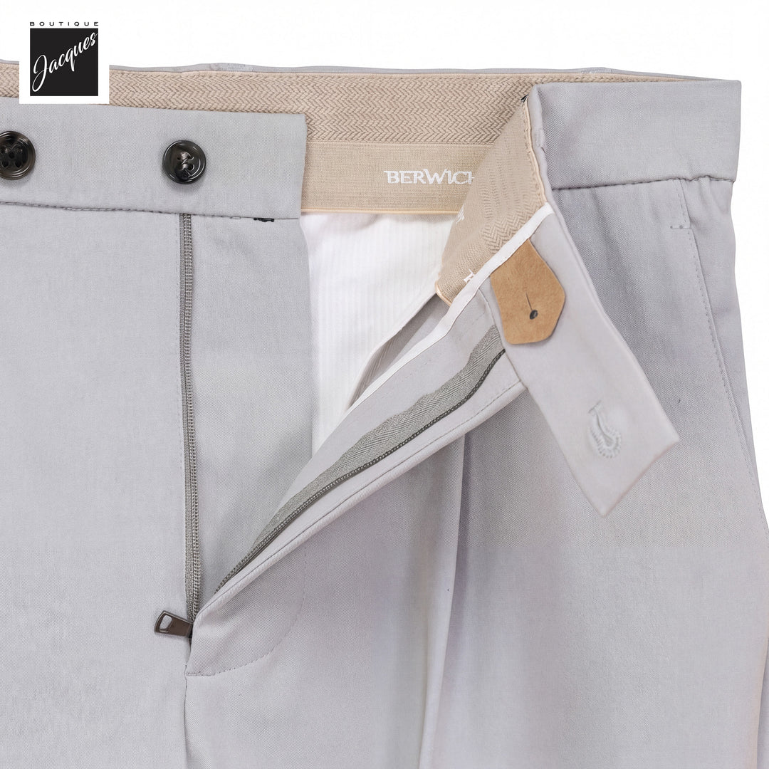 Light Gray Cotton Bi-Stretch Vulcano PElax Pleated Chino Trousers - Berwich