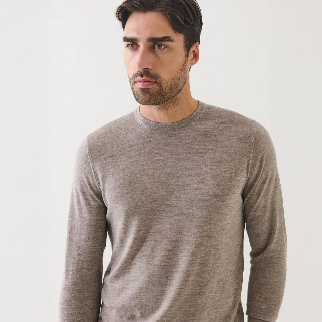 Caffé Beige Extra-Fine Merino Wool Crew Neck Sweater - Patrick Assaraf