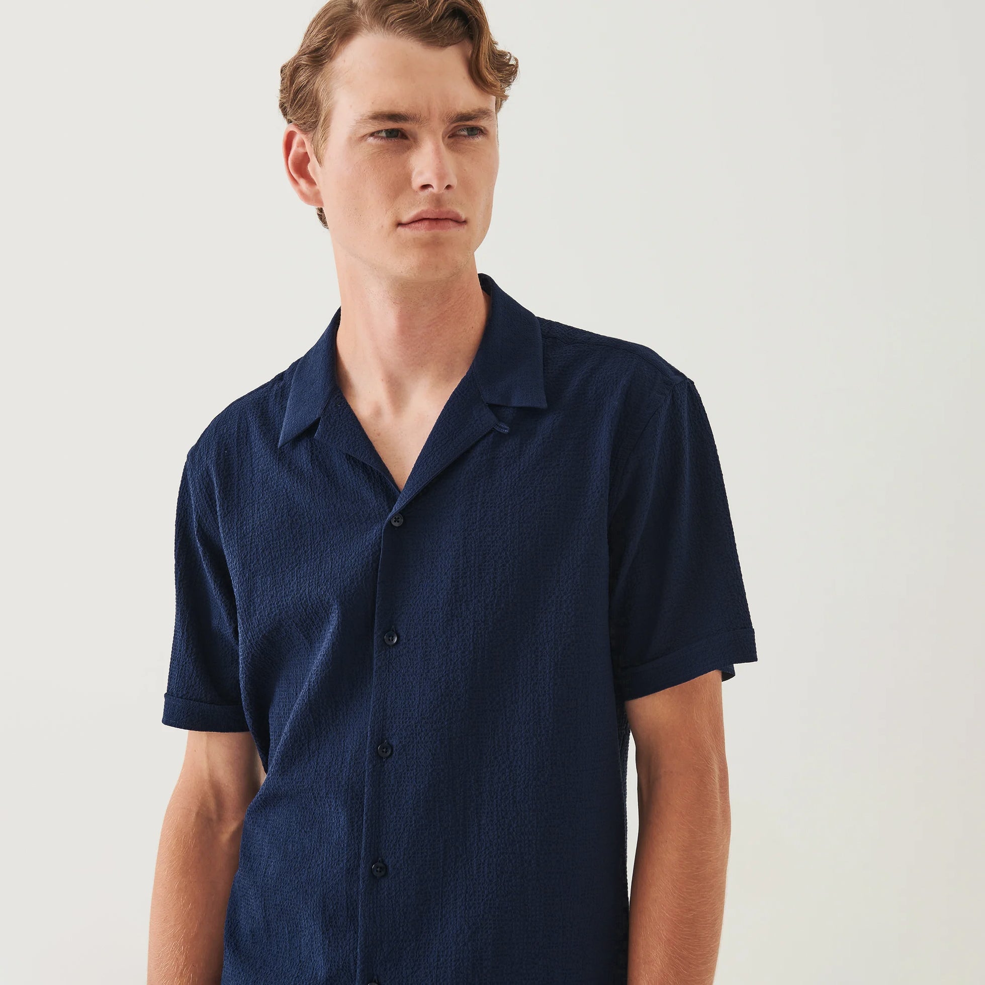 Navy Seersucker Textured Cotton-Stretch Resort Shirt - Patrick Assaraf - Boutique Jacques International