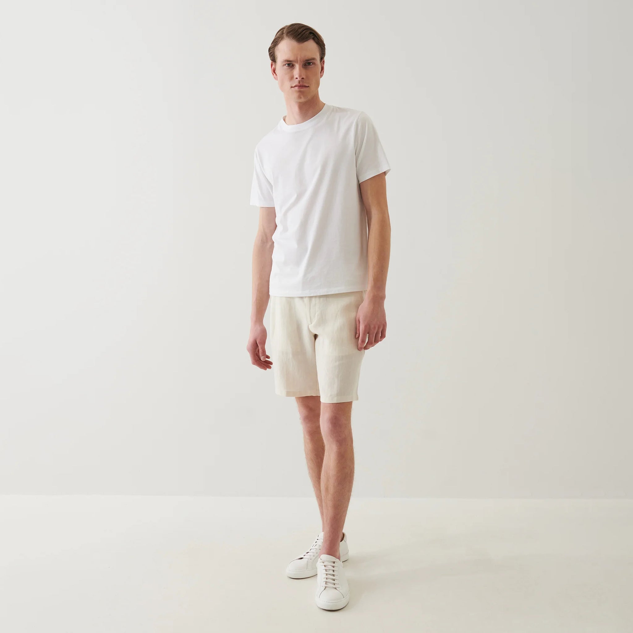 Oyster Off-White Drawstring Linen Shorts - Patrick Assaraf