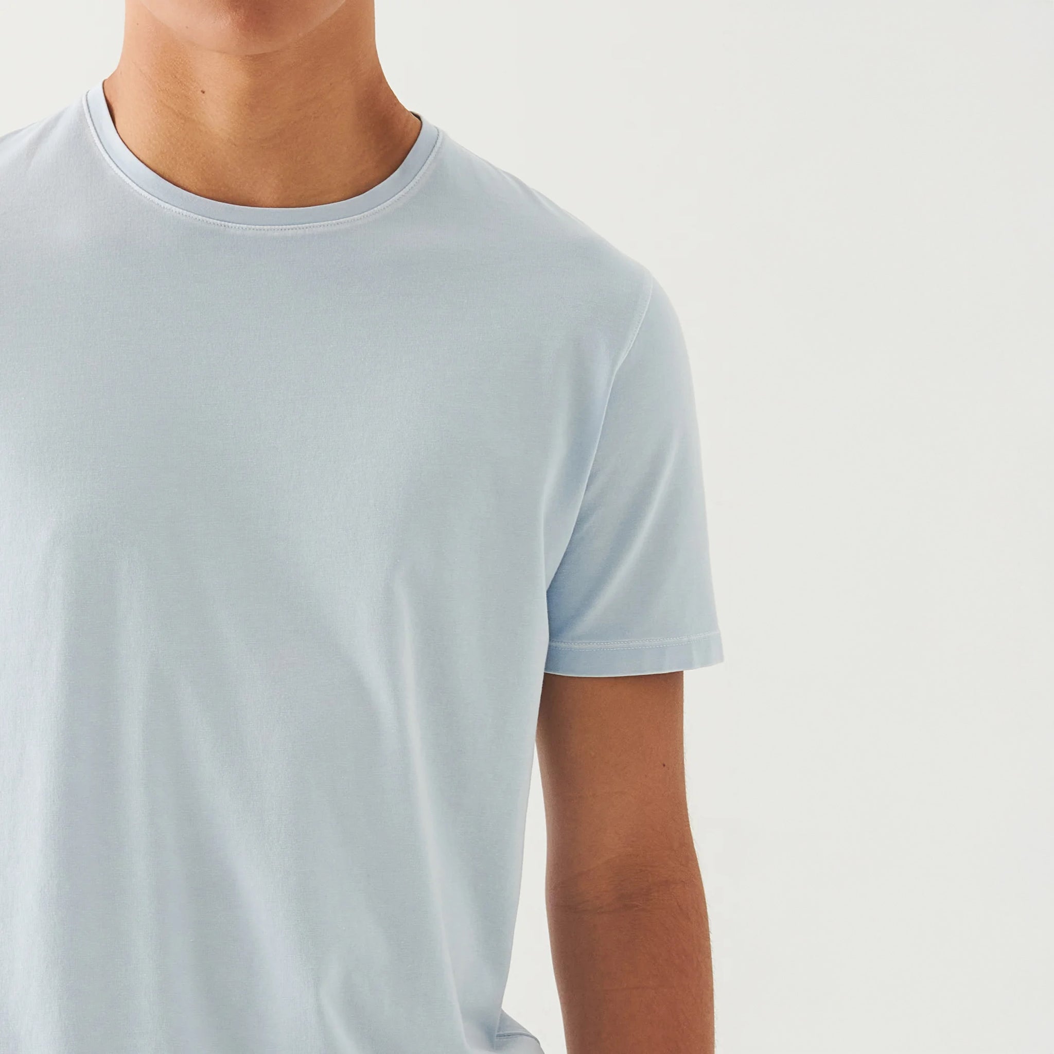 Blue Ice Pima Cotton Stretch Vintage Wash Crew Neck T-Shirt - Patrick Assaraf - Boutique Jacques International